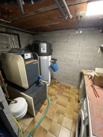 Avant : ancienne chaudière en sous-sol, chantier JC Service Ittenheim